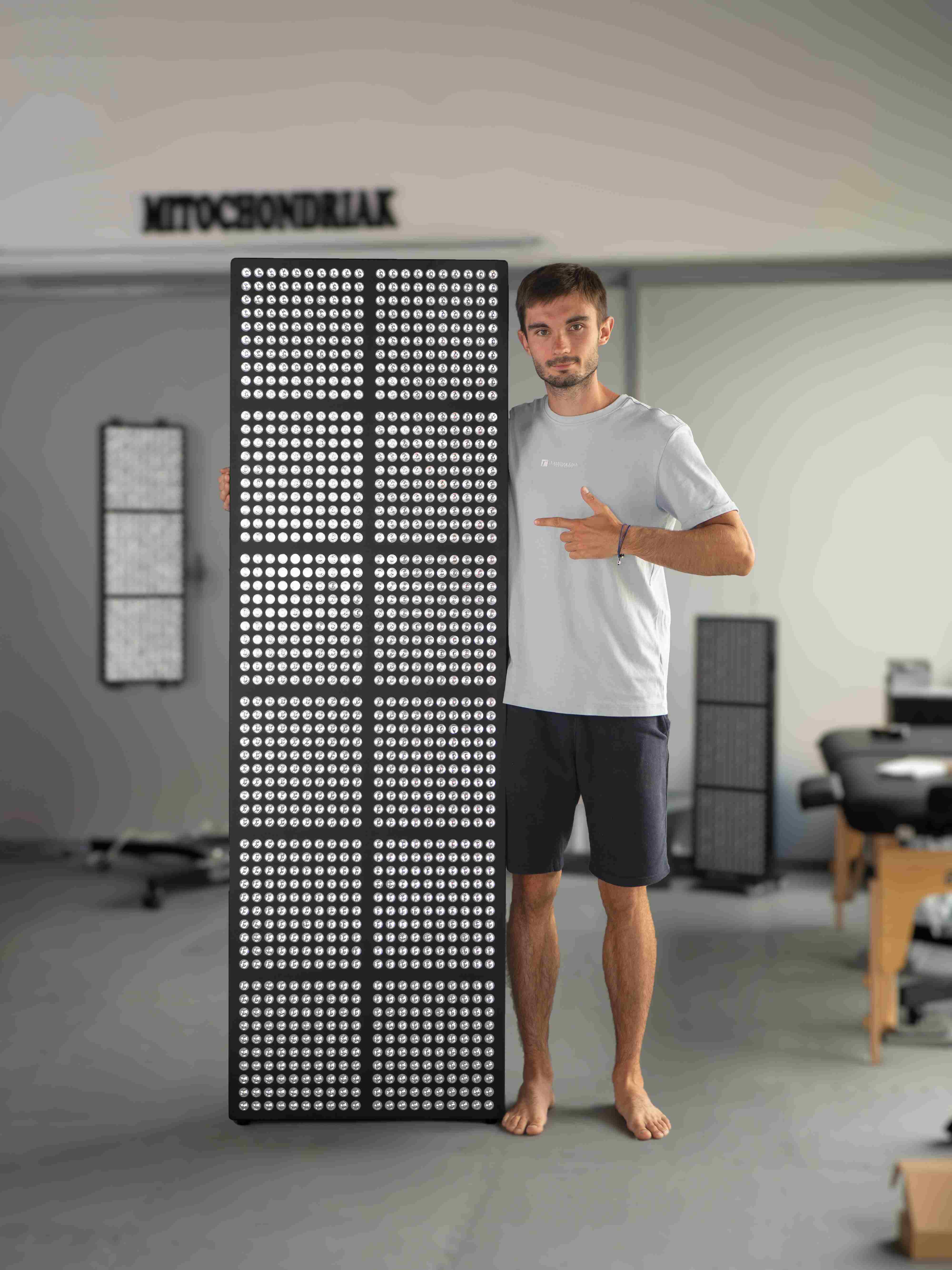 Mitochondriak® Advanced – full-body LED panel for red and near-infrared light therapy